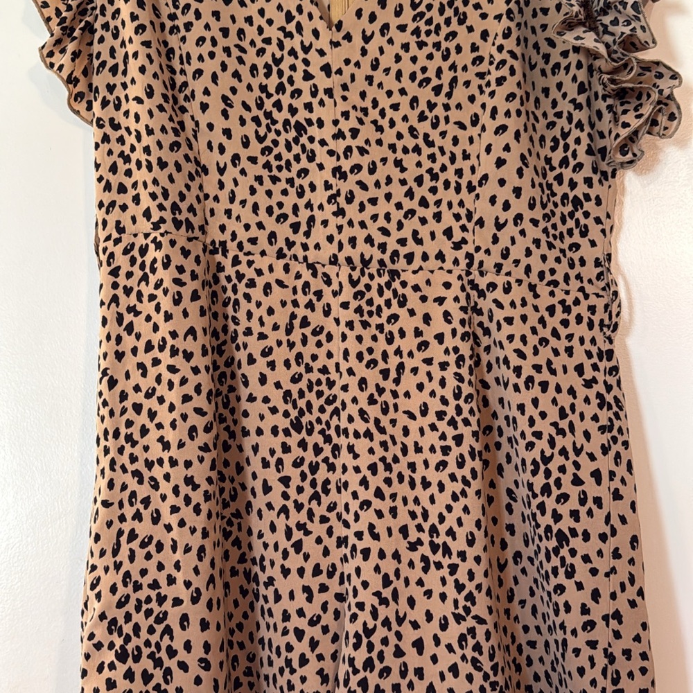 Leopard Print Ruffle Sleeve Top
